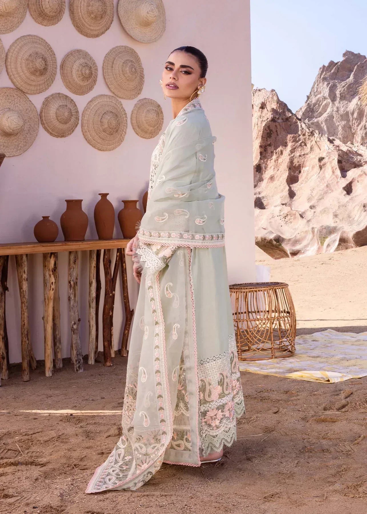 Akbar Aslam | Oasis Lawn 24 | Alberta - Saira Saqlain
