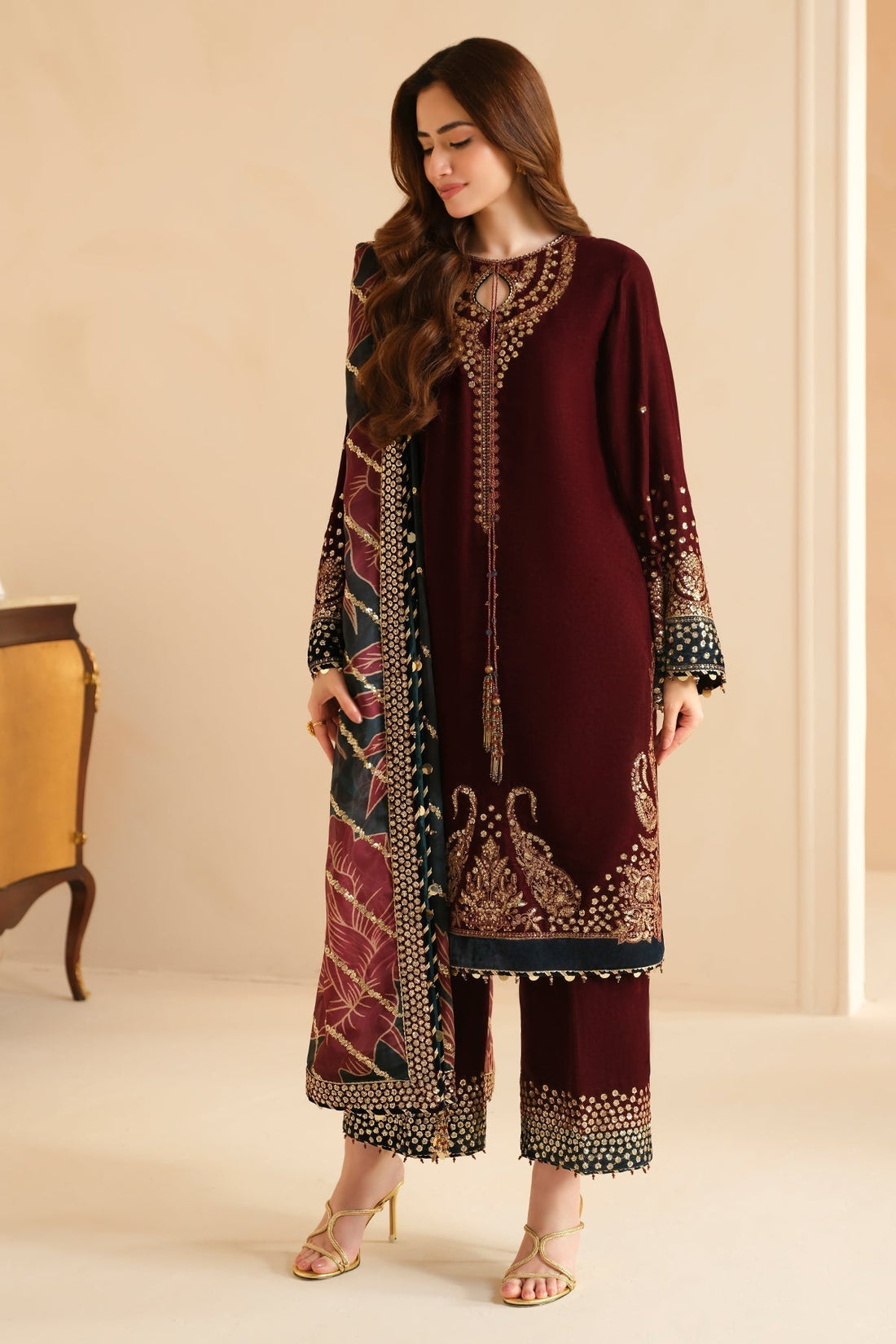 Jazmin | Velvet Edit 24 | Velvet Formal VF-2038 - Saira Saqlain