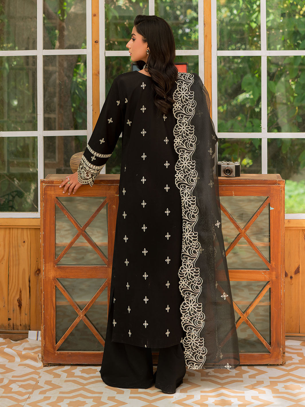 Mahnur | Bella Lawn 24 | BL - 10 - Saira Saqlain