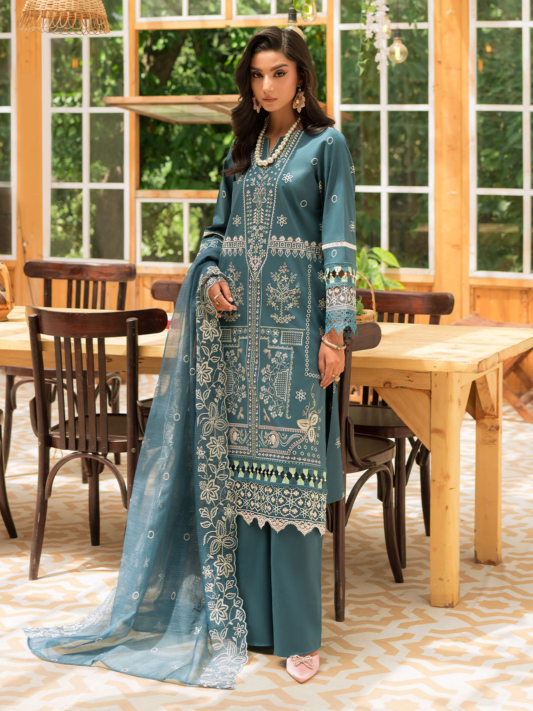 Mahnur | Bella Lawn 24 | BL - 01 - Saira Saqlain