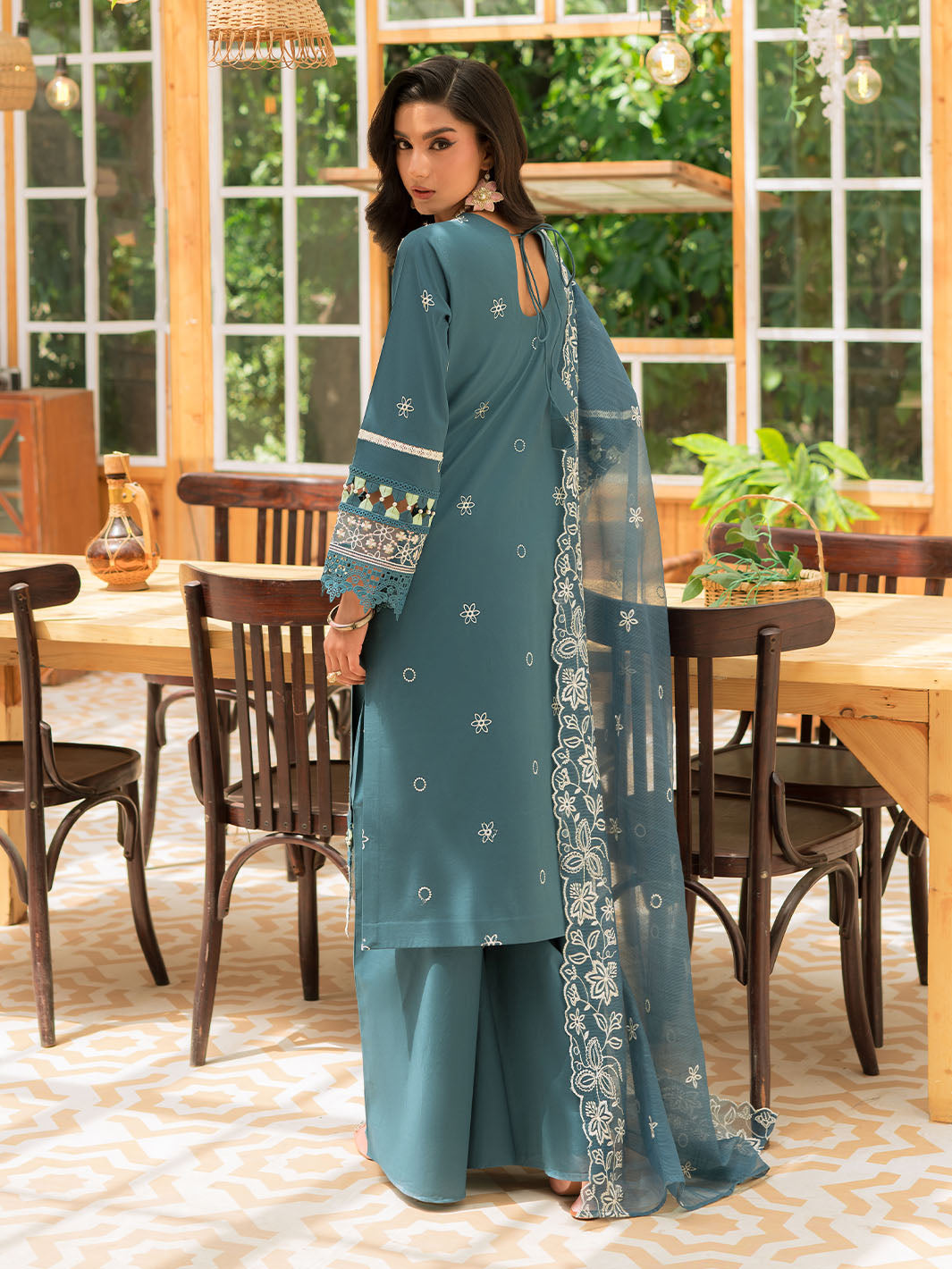 Mahnur | Bella Lawn 24 | BL - 01 - Saira Saqlain