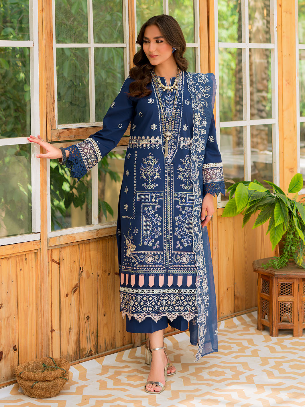 Mahnur | Bella Lawn 24 | BL - 02 - Saira Saqlain
