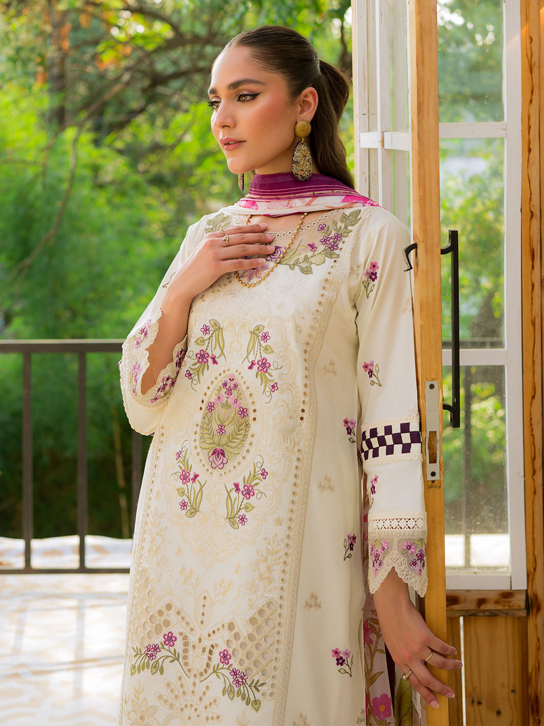 Mahnur | Bella Lawn 24 | BL - 04 - Saira Saqlain