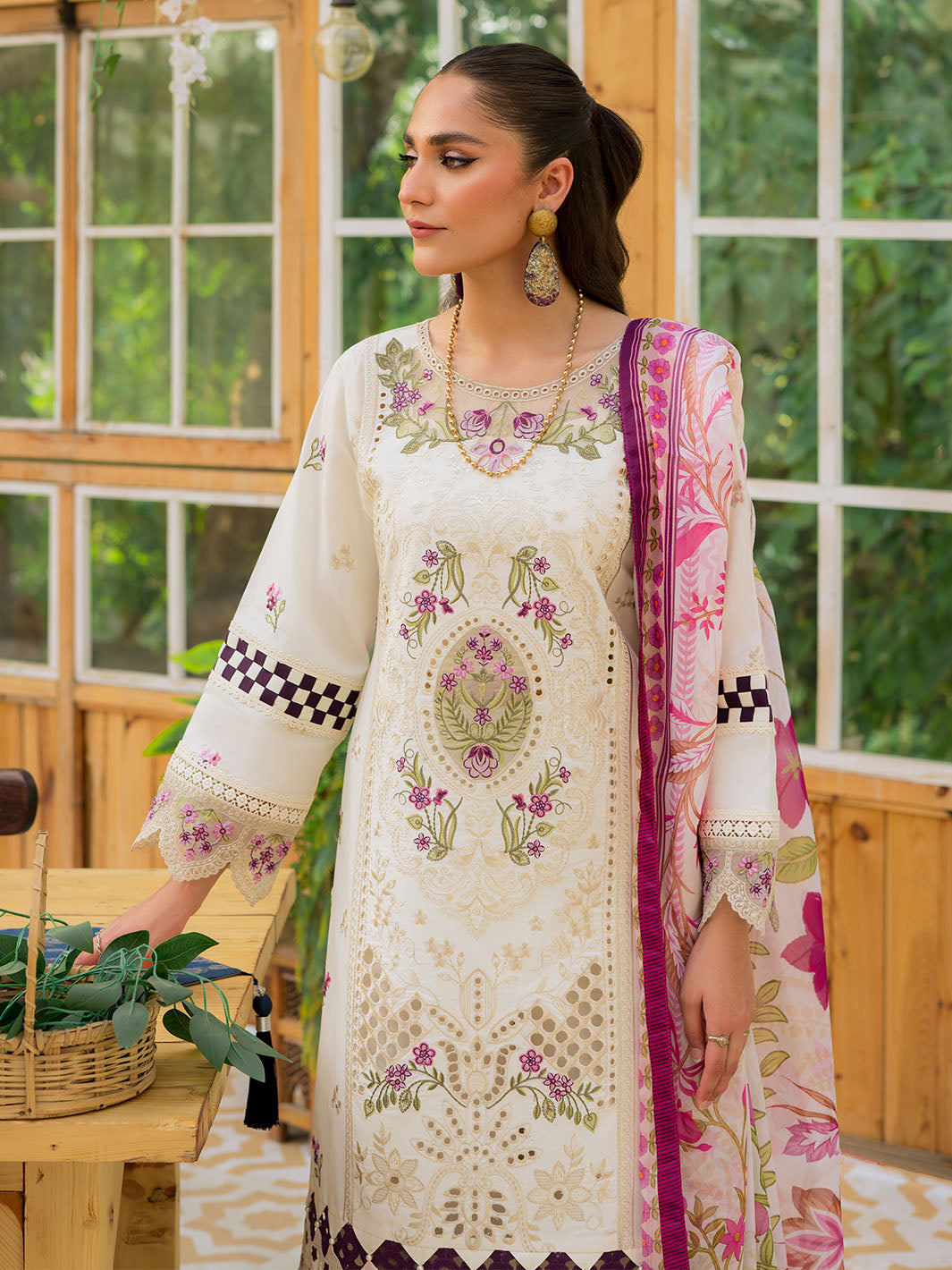 Mahnur | Bella Lawn 24 | BL - 04 - Saira Saqlain