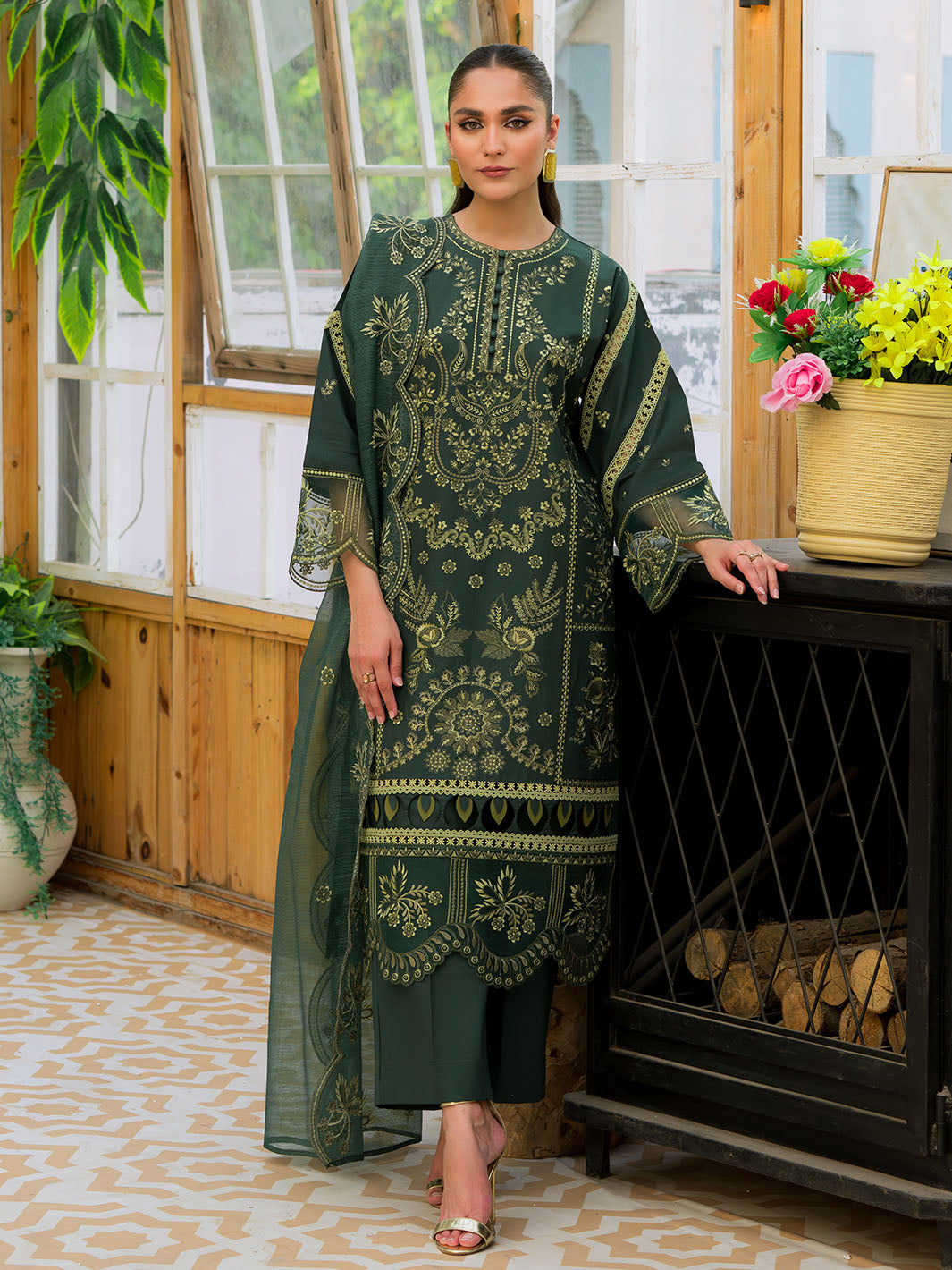 Mahnur | Bella Lawn 24 | BL - 06 - Saira Saqlain