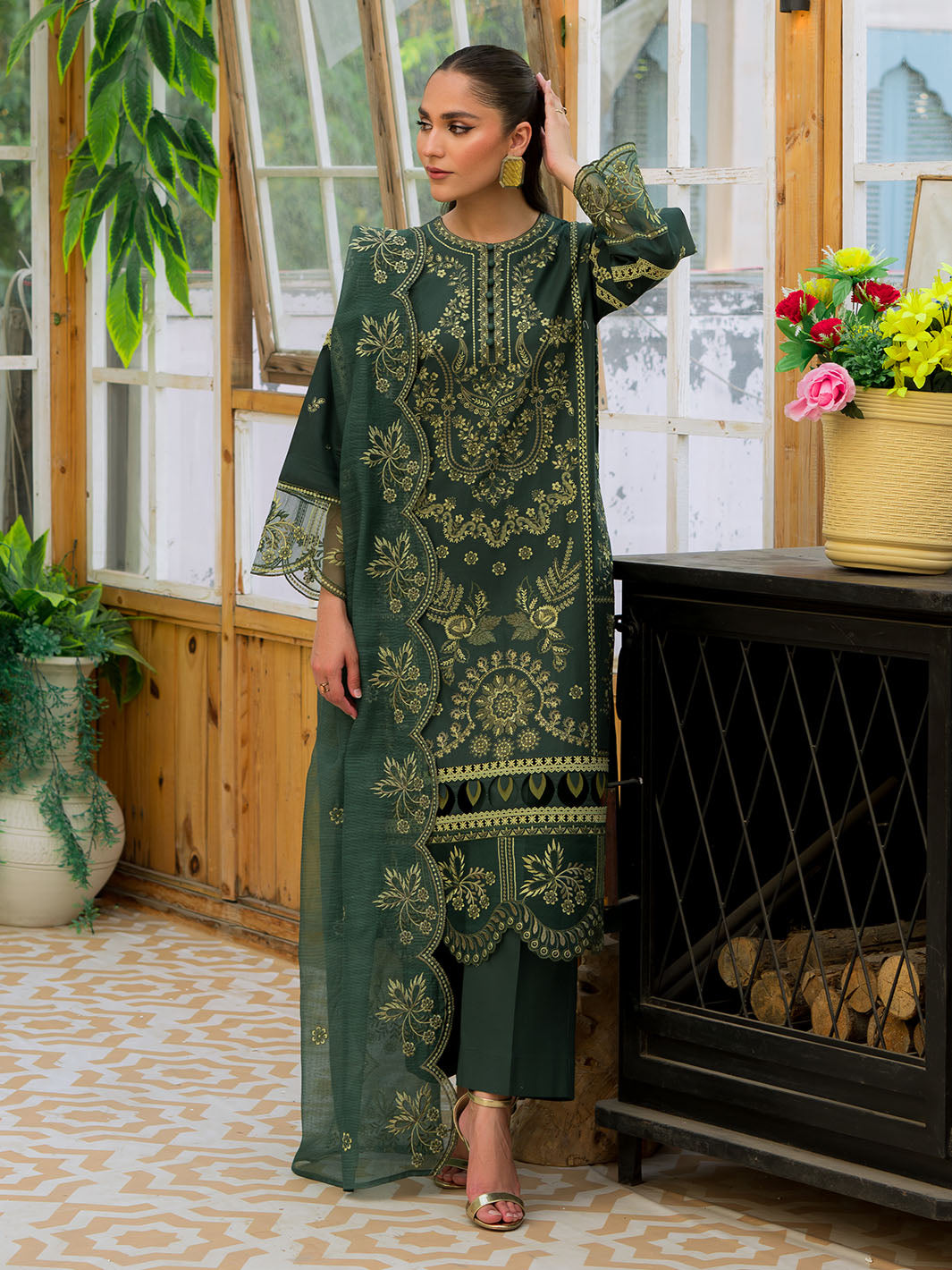 Mahnur | Bella Lawn 24 | BL - 06 - Saira Saqlain