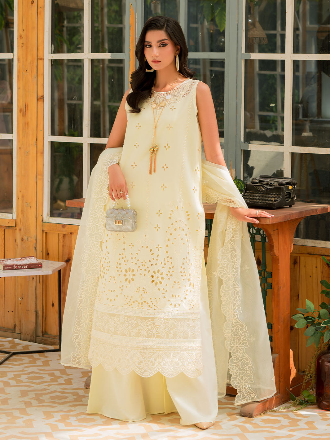 Mahnur | Bella Lawn 24 | BL - 09 - Saira Saqlain