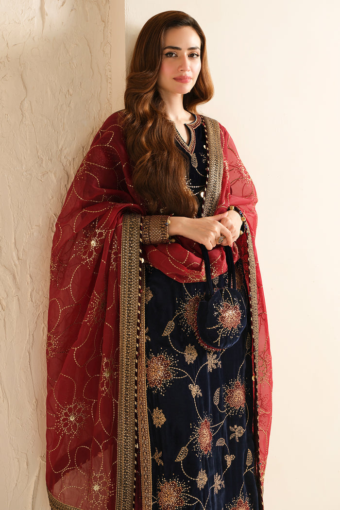 Jazmin | Velvet Edit 24 | VF-2040 - Saira Saqlain