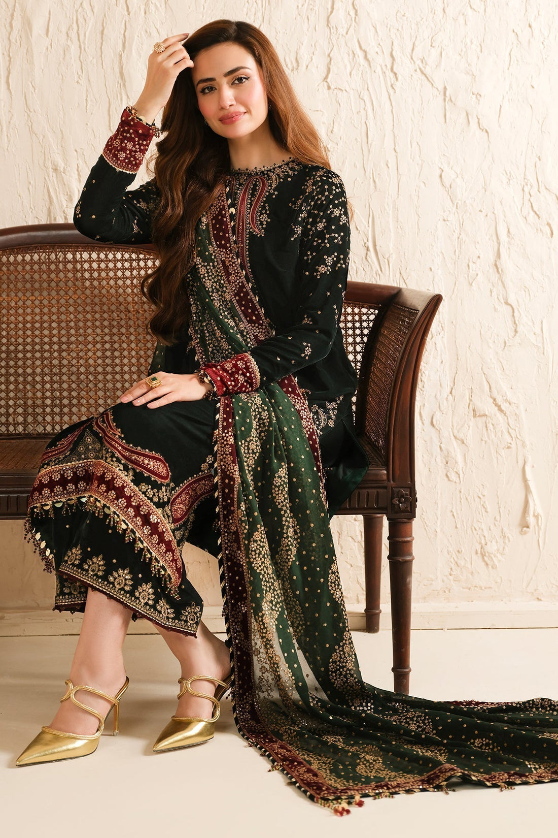Jazmin | Velvet Edit 24 | Velvet Formal VF-2034 - Saira Saqlain