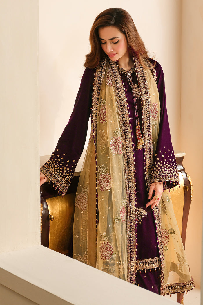 Jazmin | Velvet Edit 24 | VF-2032 - Saira Saqlain