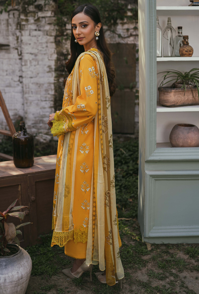 Humdum | Gardenia Lawn | D05 - Saira Saqlain