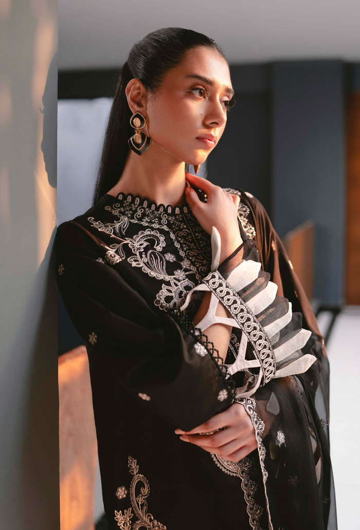 Humdum | Meraki Lawn 24 | d06 - Saira Saqlain