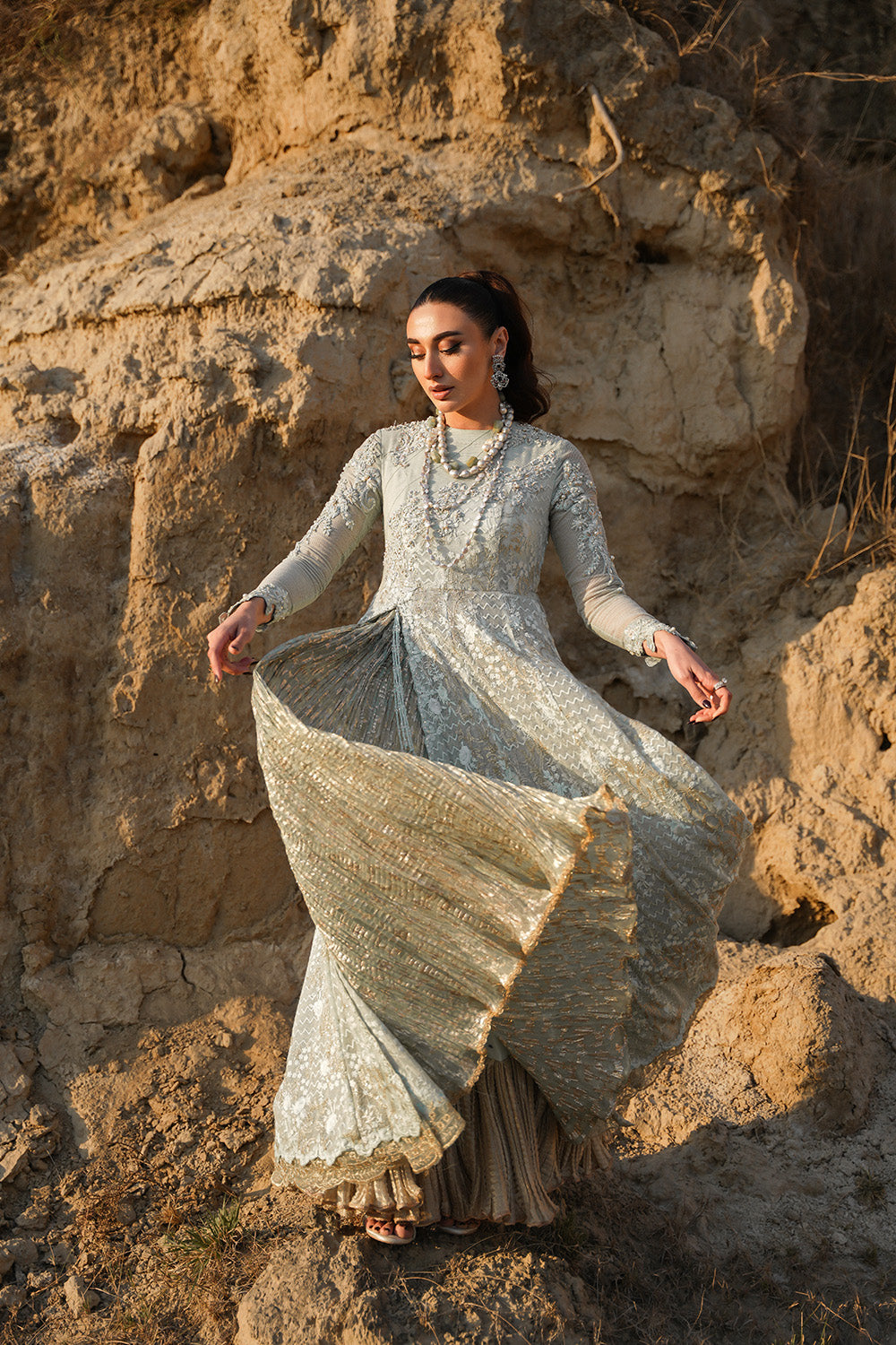 Nilofer Shahid | Verve Summer 24 | Mavi  Verve SS 24 - Saira Saqlain