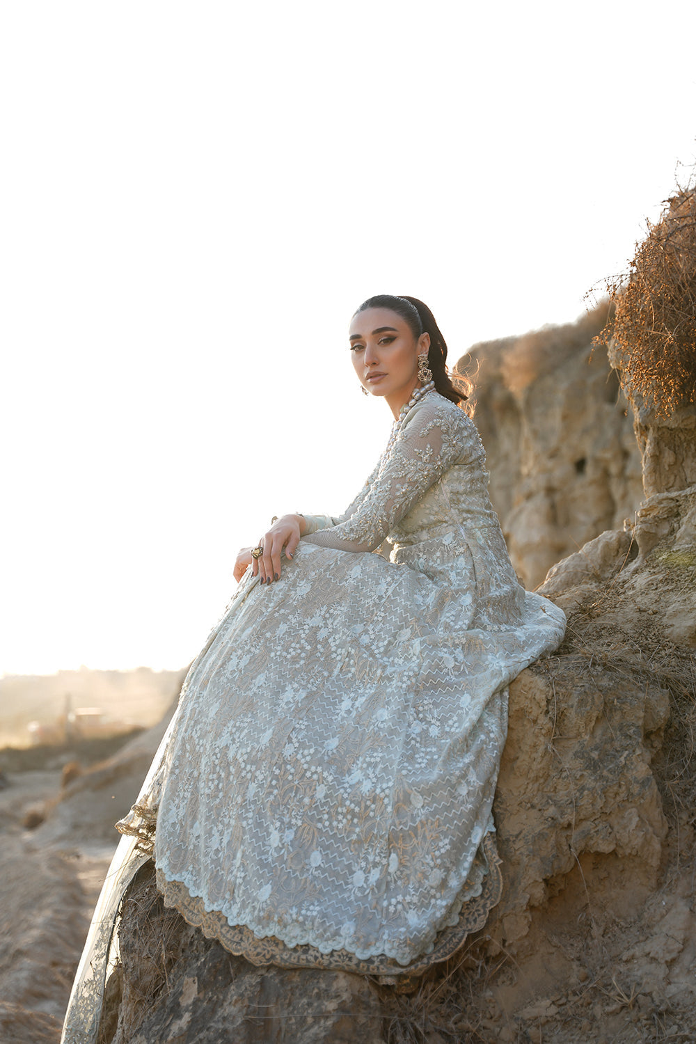 Nilofer Shahid | Verve Summer 24 | Mavi  Verve SS 24 - Saira Saqlain